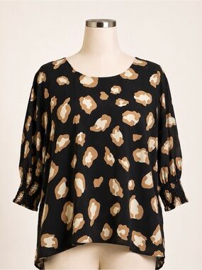 Spin Boutique Leopard Print Dolman Sleeve Blouse Black Tan Smocked Cuff Top